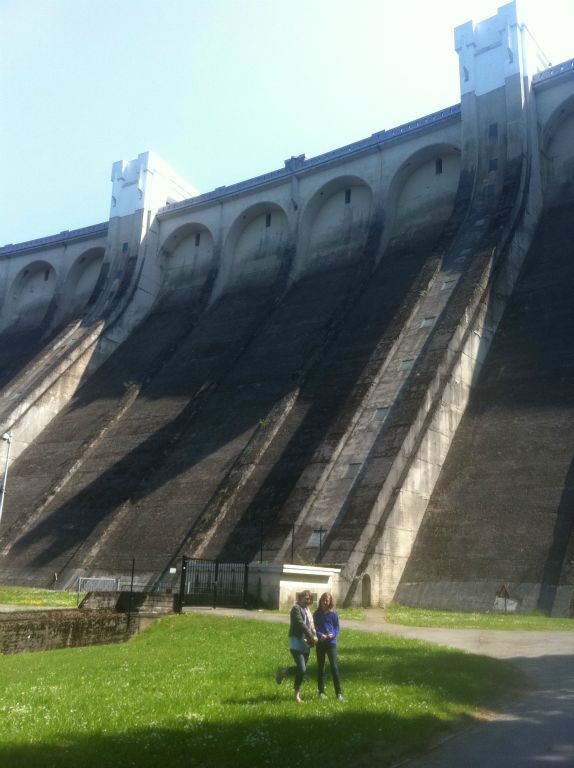 The Girls invented their own game of 'King of the Castle' using the facilities at the Wesertalsperre close to Eupen